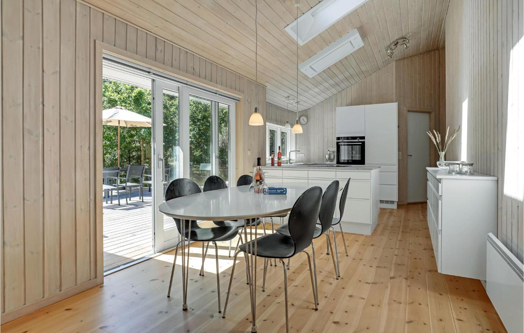 Awesome Home In Nexo With Sauna Snogebaek Bagian luar foto